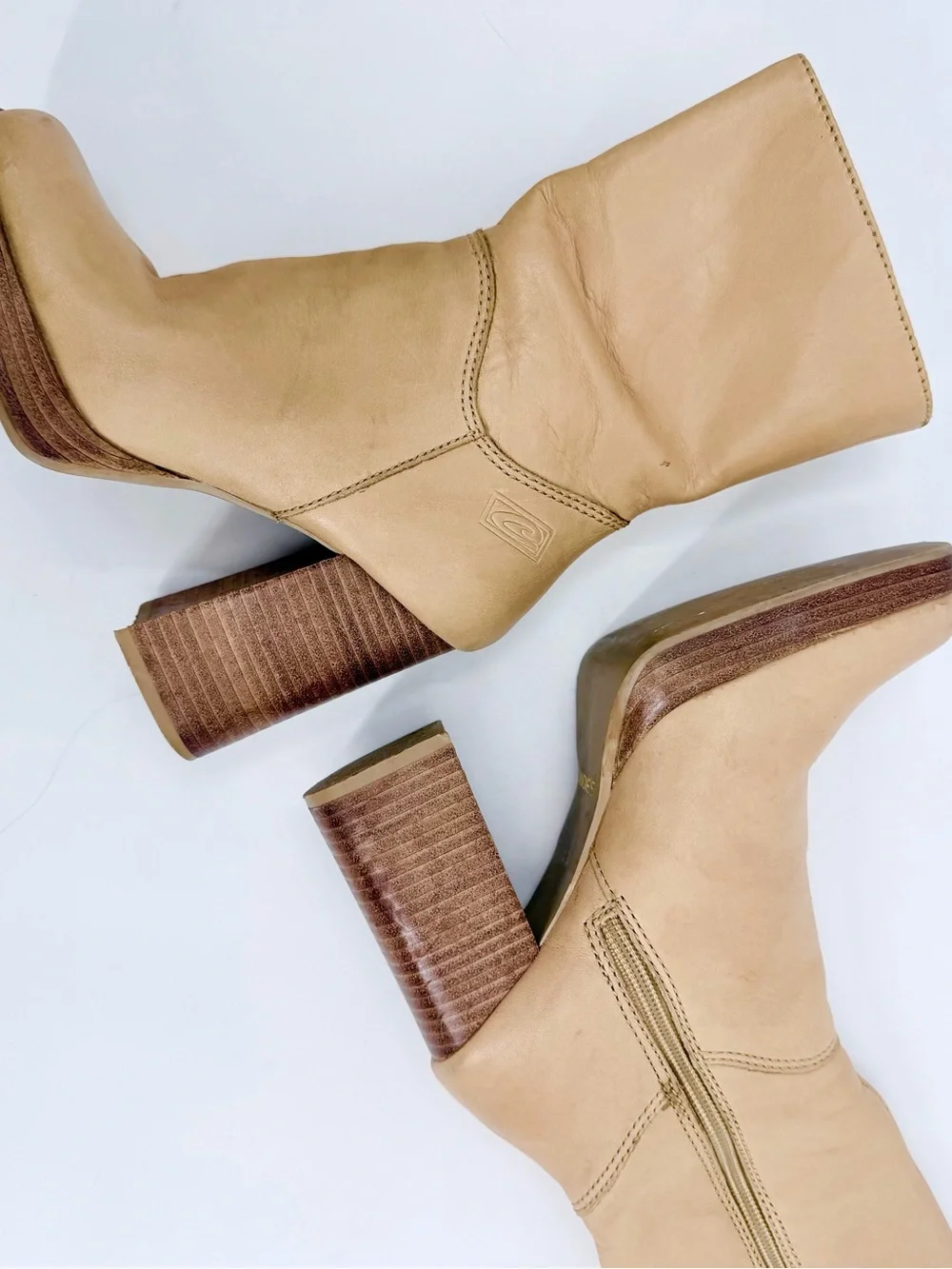 CANDIE'S Vintage 90s Y2K Tan Leather Platform Square Toe Stacked Boot